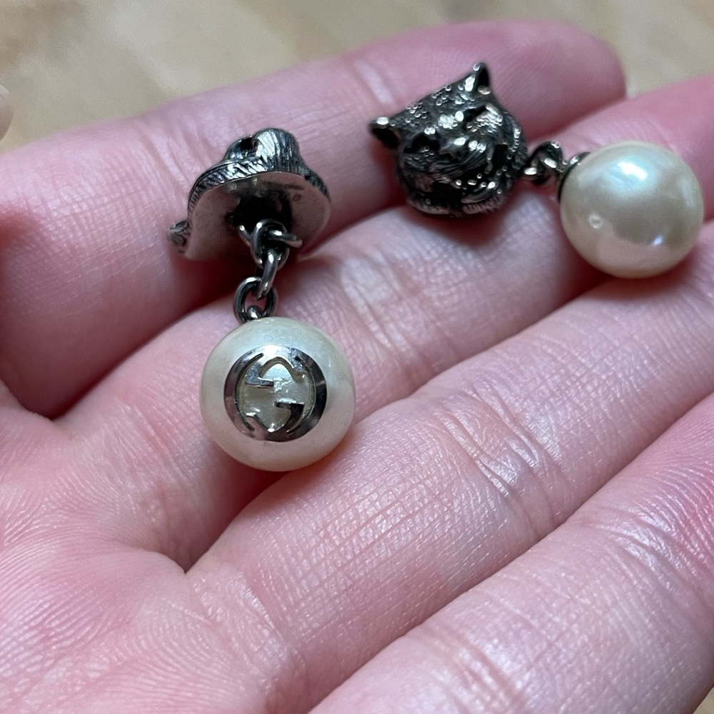 Silver Tiger Pearl Gucci Cufflinks - Picture 2 of 4